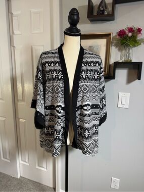 Monteau Black & White Tribal Print Open Kimono with Pink & Blue Accents